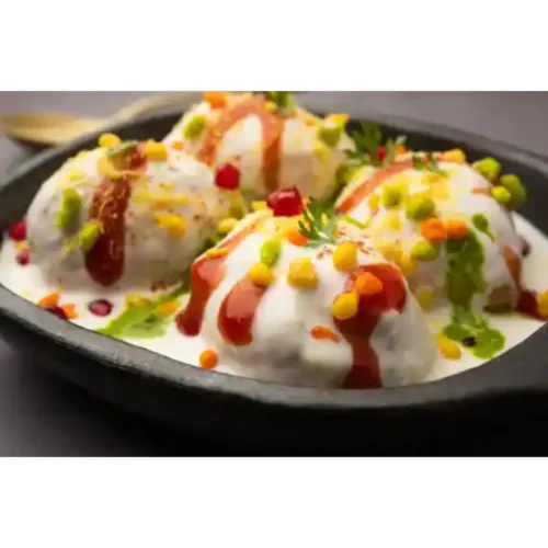 Dahi vada 3nos with green chutney, tamarind chutney, Bhoondi