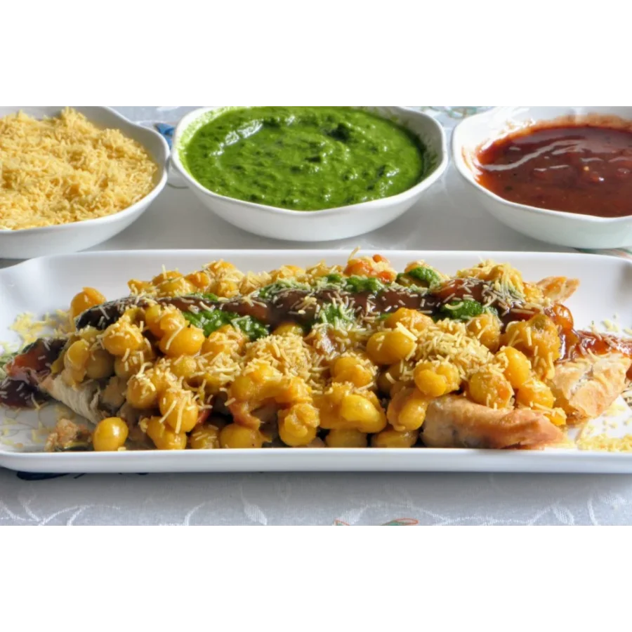 Ragda with samosa chaat